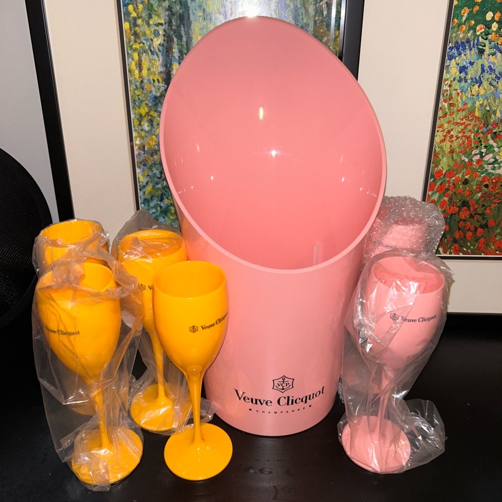 Veuve Clicquot Ice bucket and 6 champagne flutes - 2 pink 4 orange/yellow